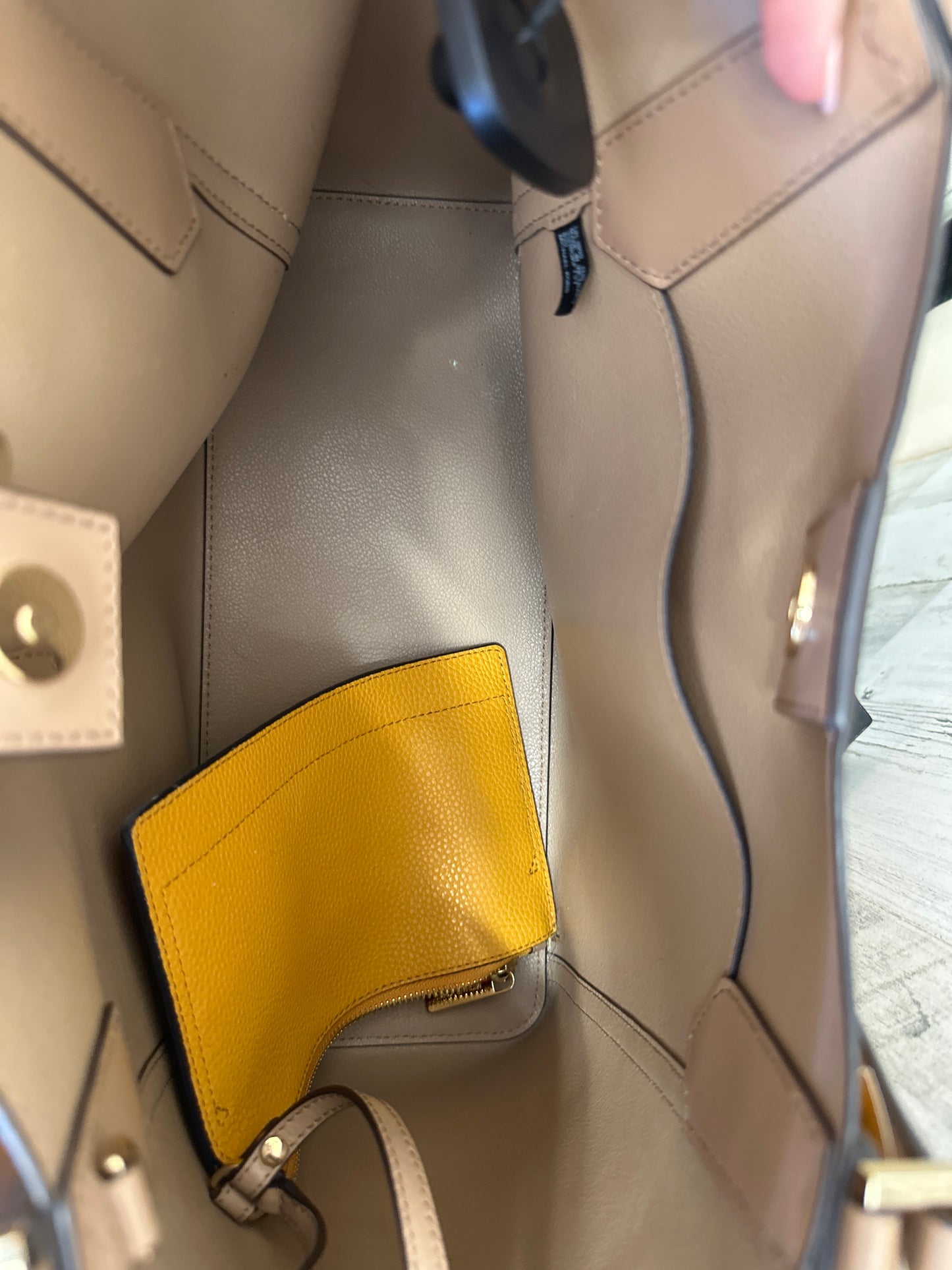 Handbag By Michael Kors Size: Large