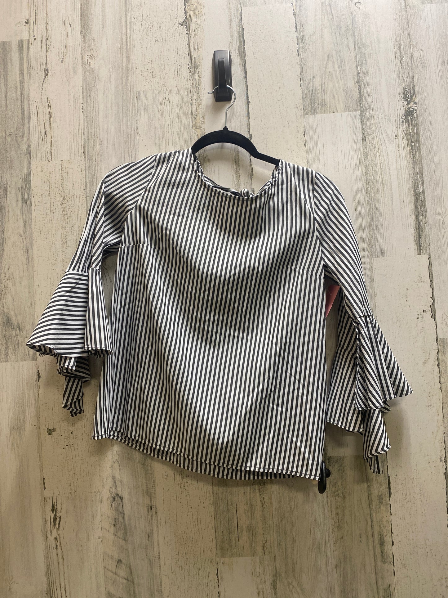 Top Short Sleeve By A Byer Size: S