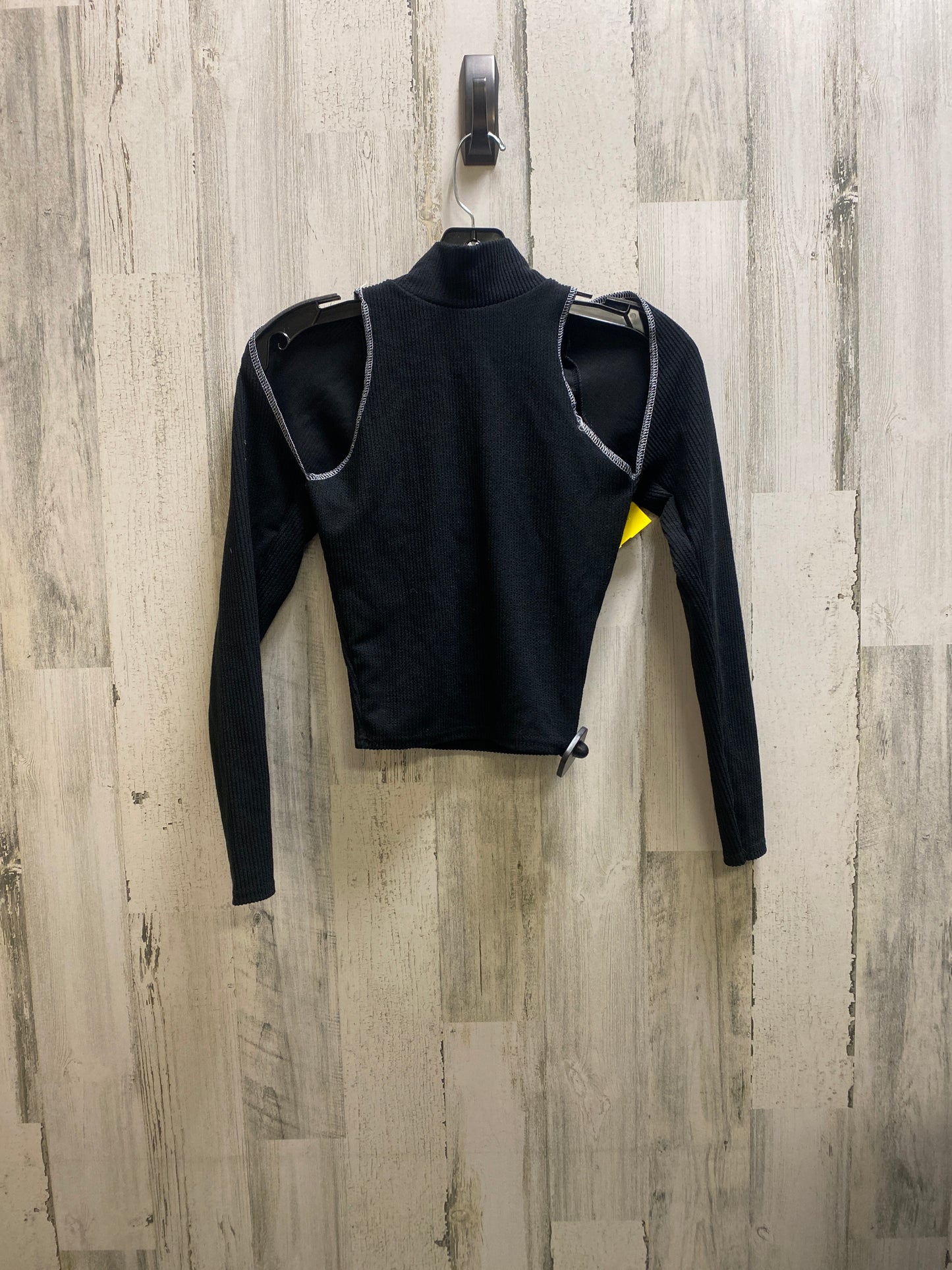 Top Long Sleeve By Pretty Little Thing Size: Xs