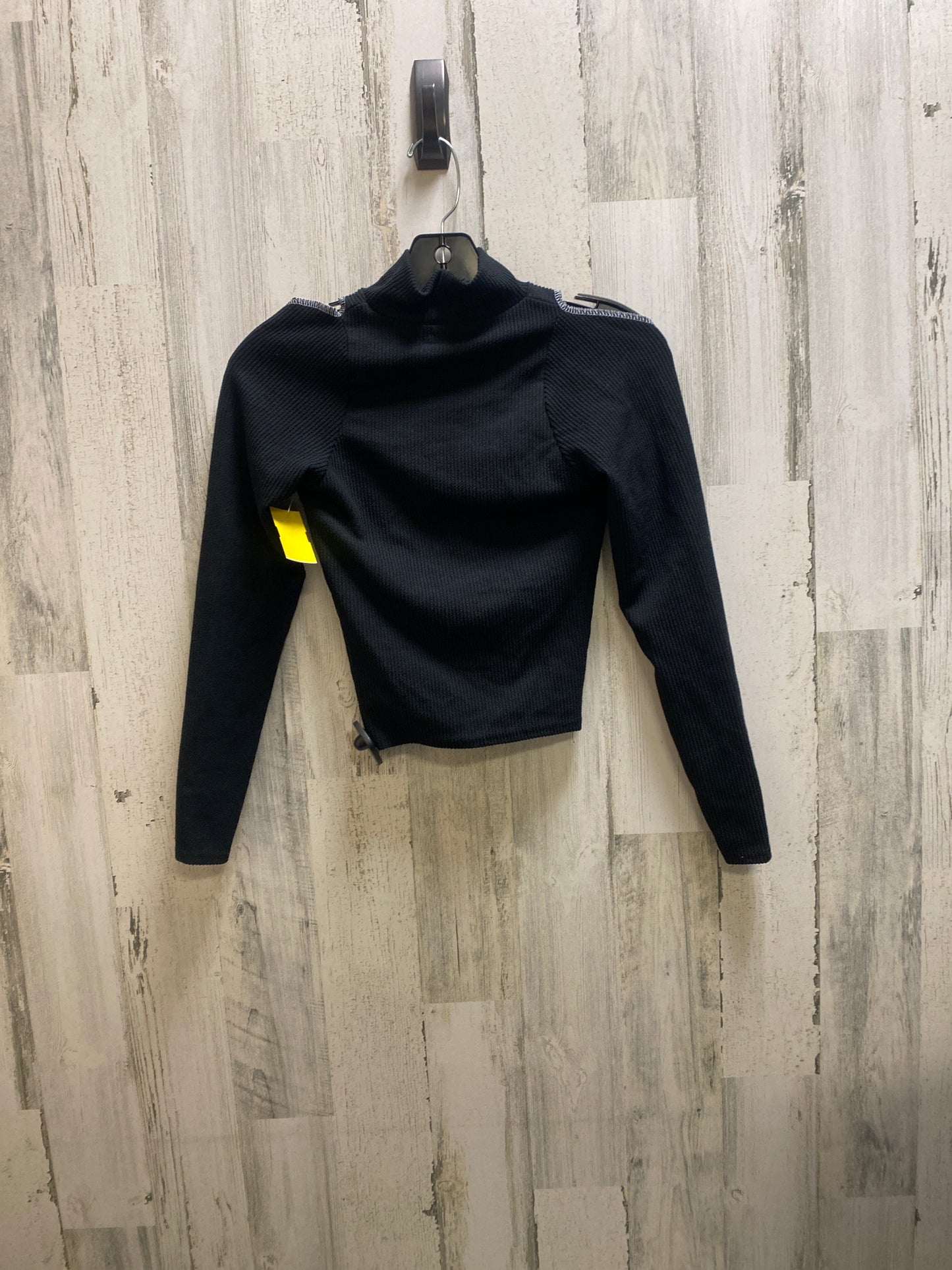 Top Long Sleeve By Pretty Little Thing Size: Xs