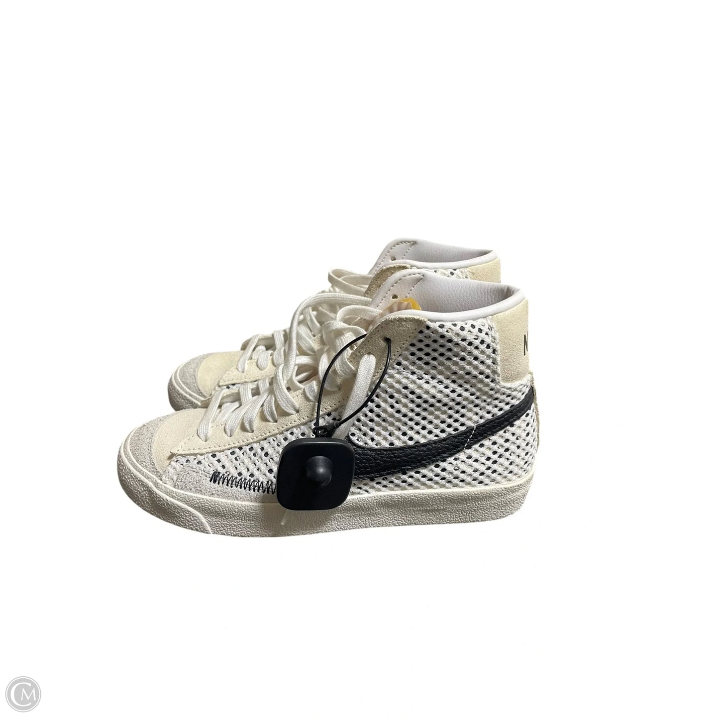 Shoes Sneakers By Nike In Cream, Size: 7.5