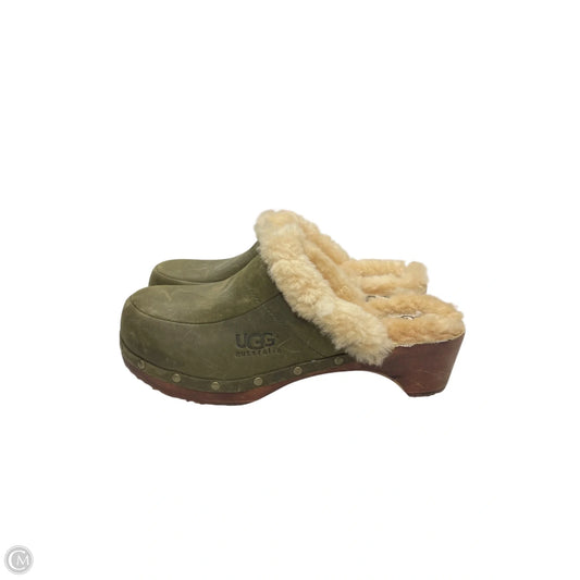 Shoes Designer By Ugg In Green, Size: 9