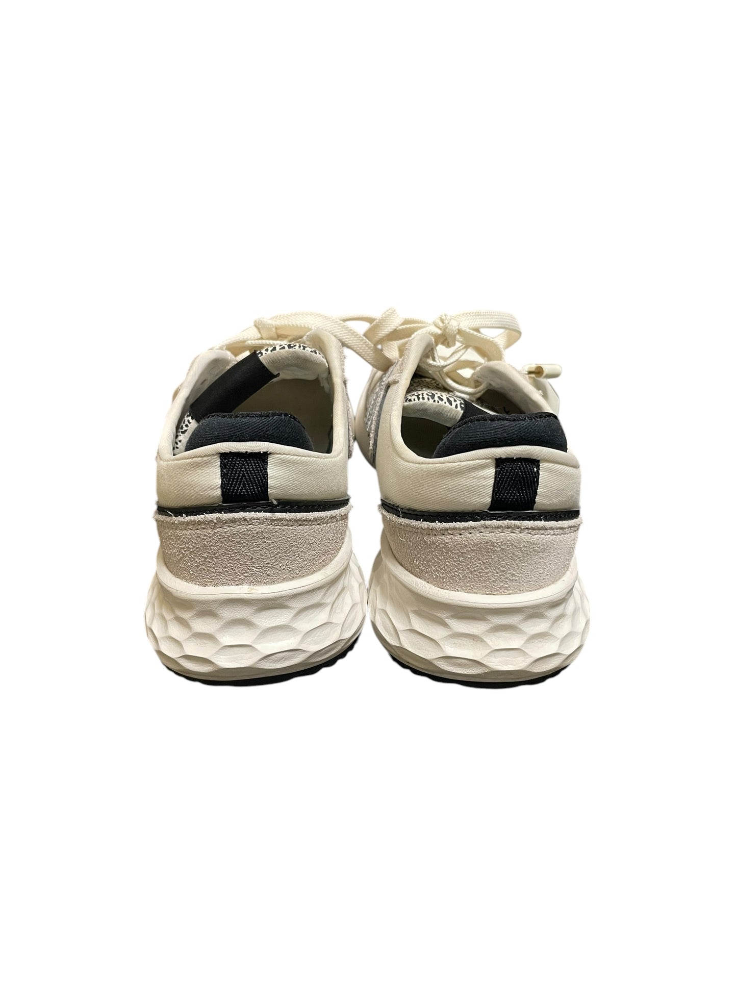 Shoes Sneakers By New Balance In Cream, Size: 6.5