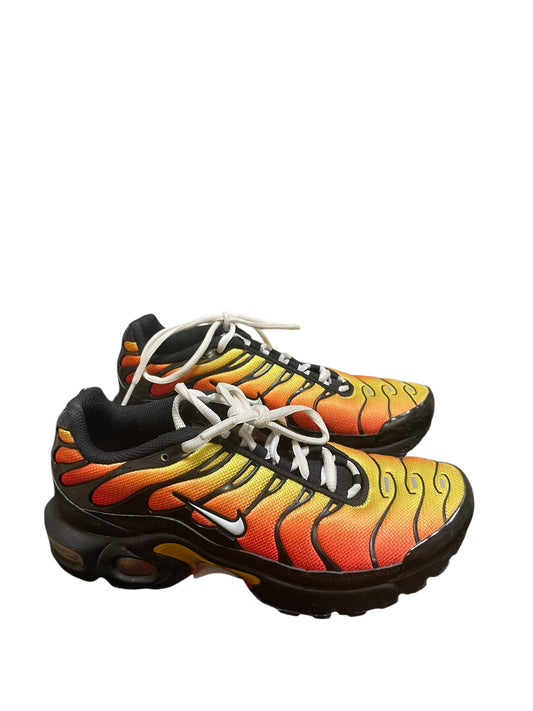 Shoes Sneakers By Nike Apparel In Orange & Yellow, Size: 6