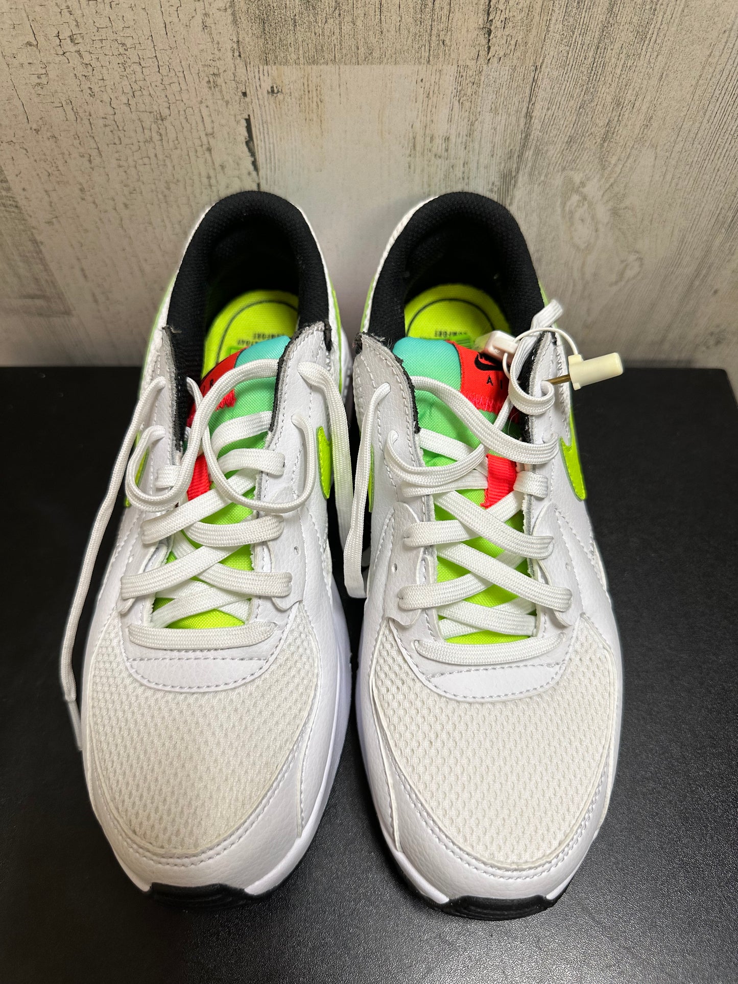 Green & Orange Shoes Sneakers Nike, Size 6
