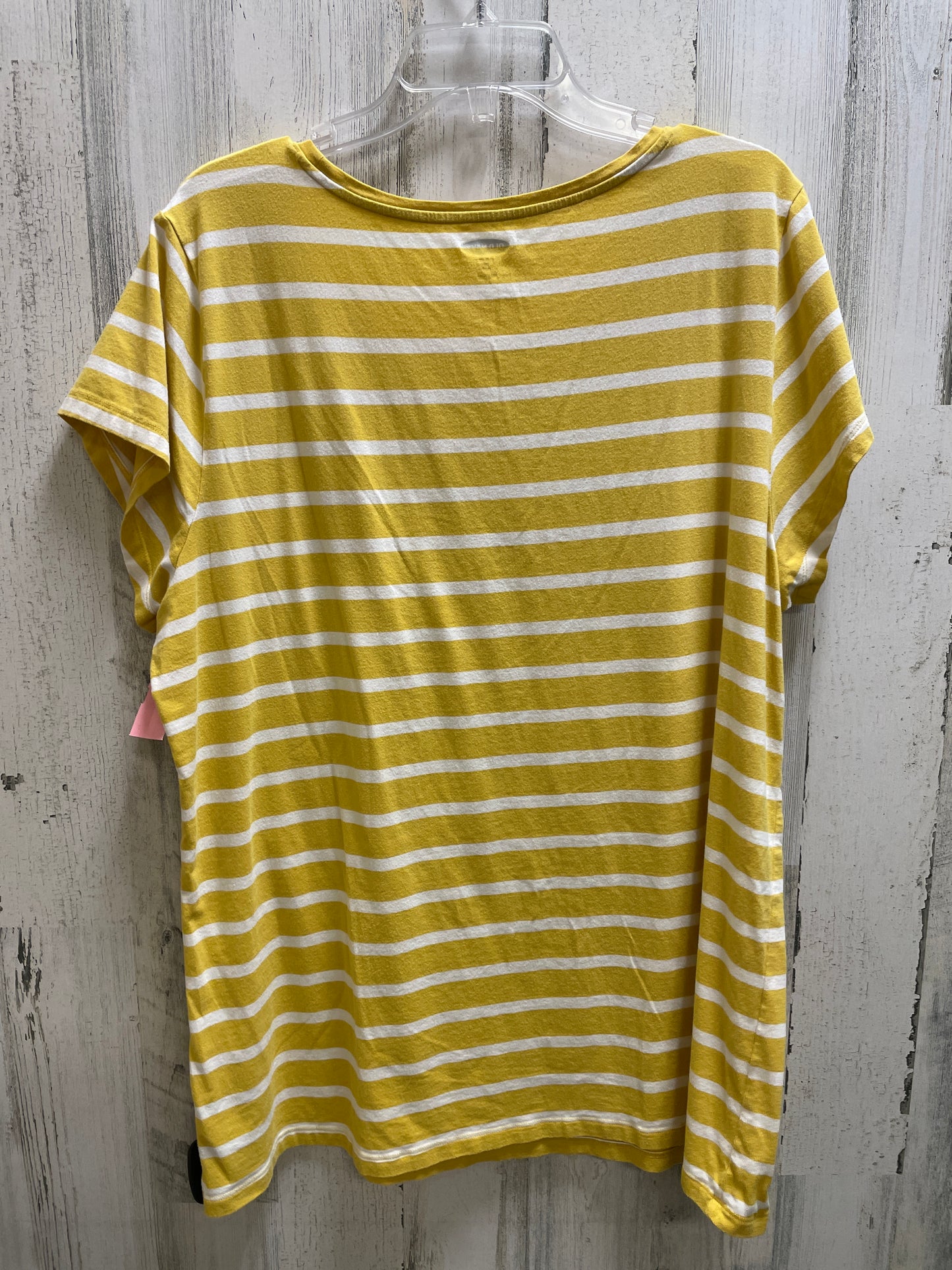 Top Short Sleeve By Old Navy In Yellow, Size: 3x