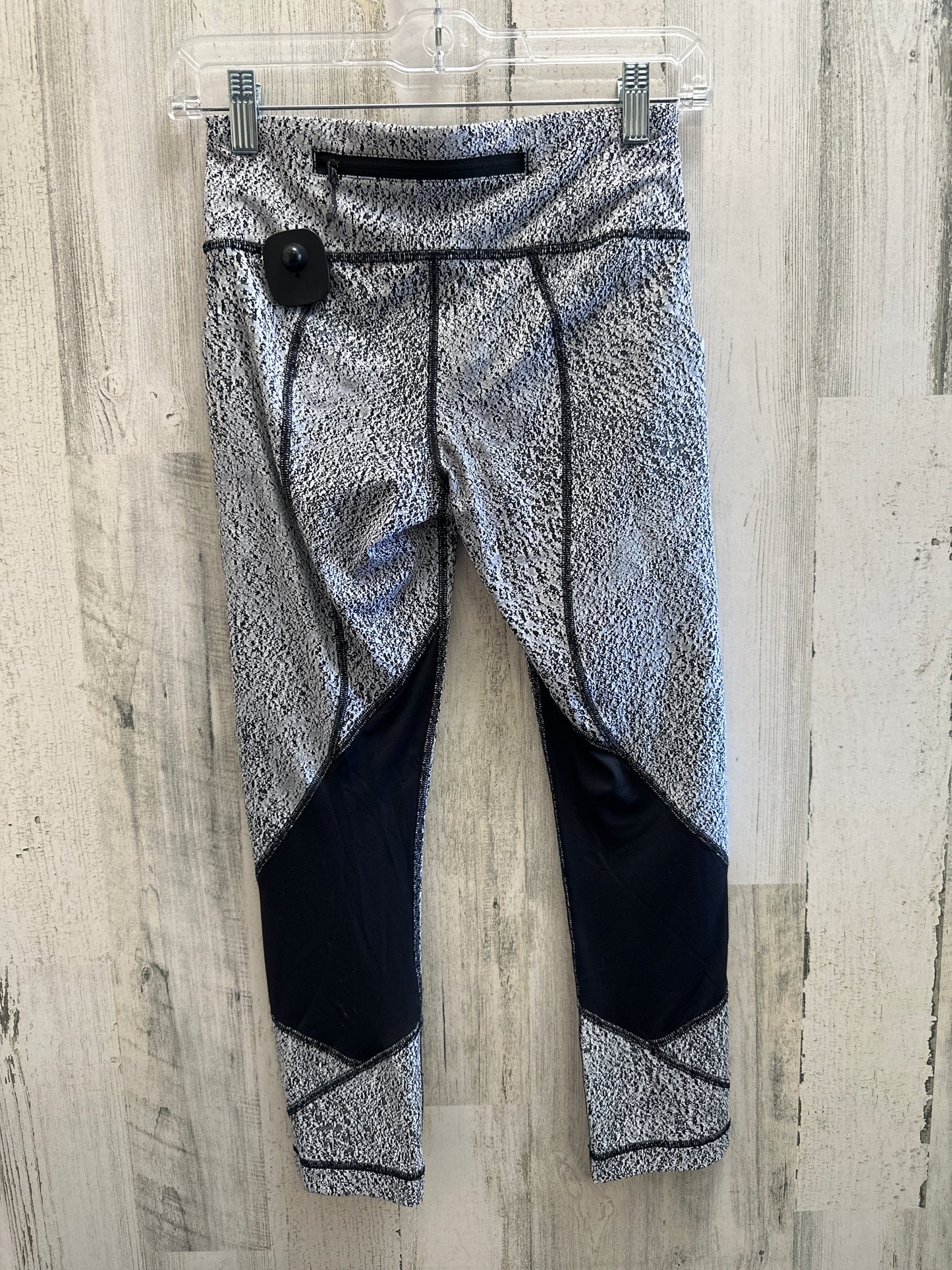 Athletic Leggings By Lululemon  Size: 4