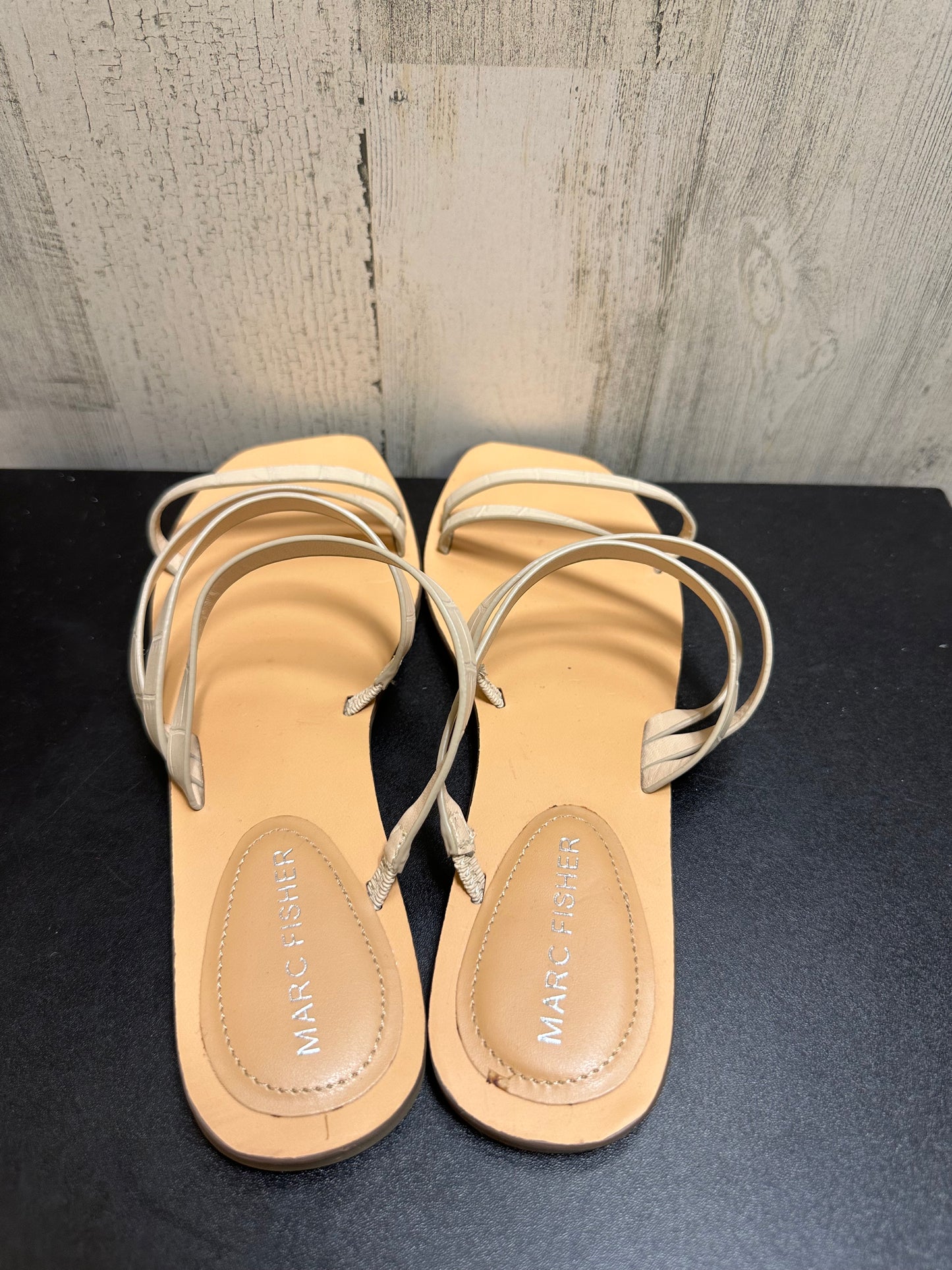 Cream Sandals Flats Marc Fisher, Size 8