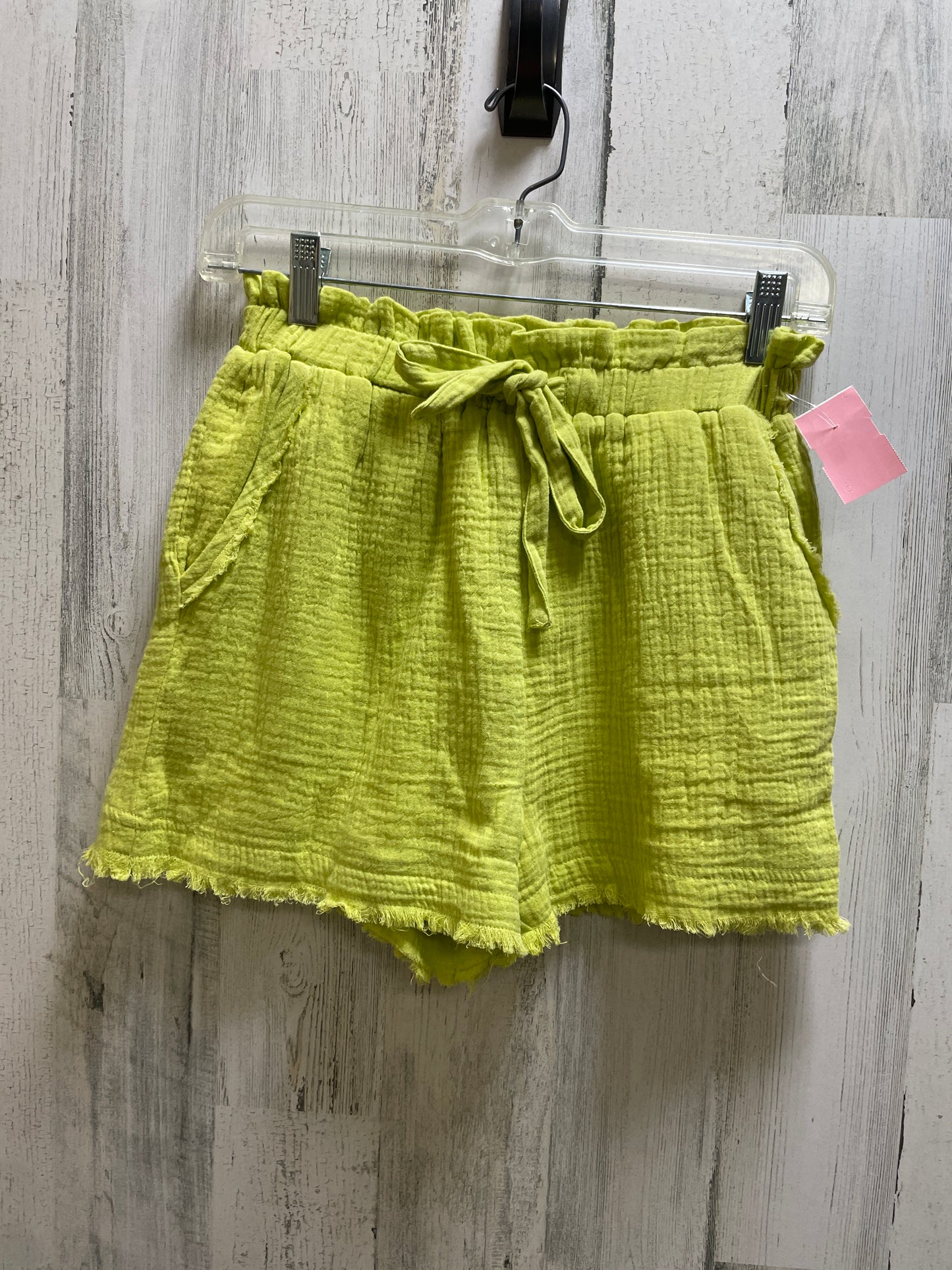 Green Shorts Set Clothes Mentor, Size L