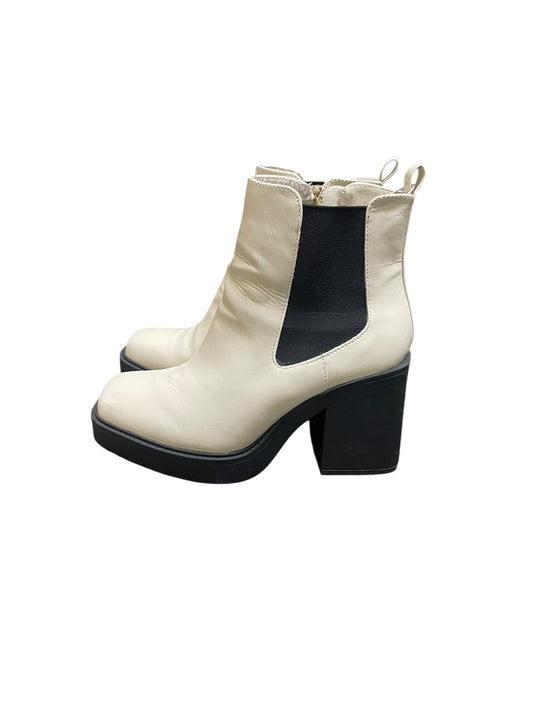 Boots Ankle Heels By Mia In White, Size: 8.5