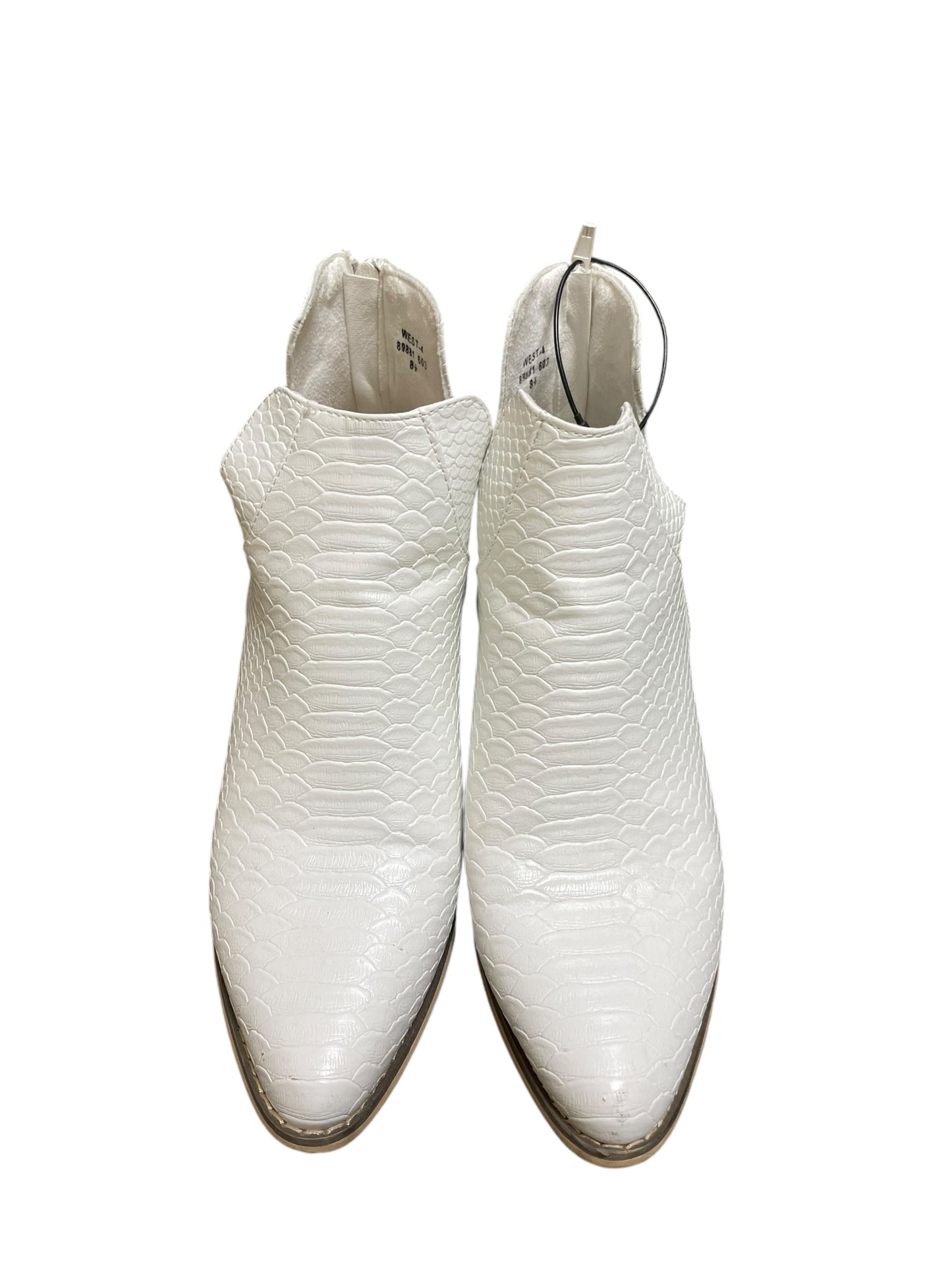 Boots Ankle Heels By Pierre Dumas In White, Size: 8.5