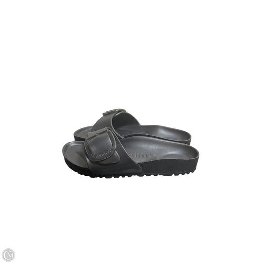 Sandals Flats By Birkenstock In Black, Size: 7