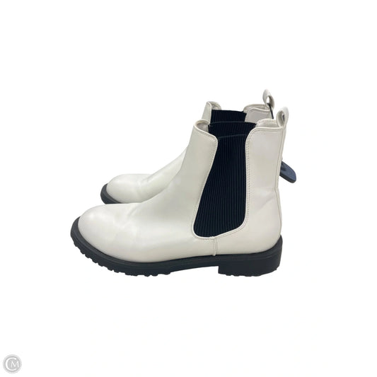 Boots Ankle Flats By Altard State In White, Size: 6.5