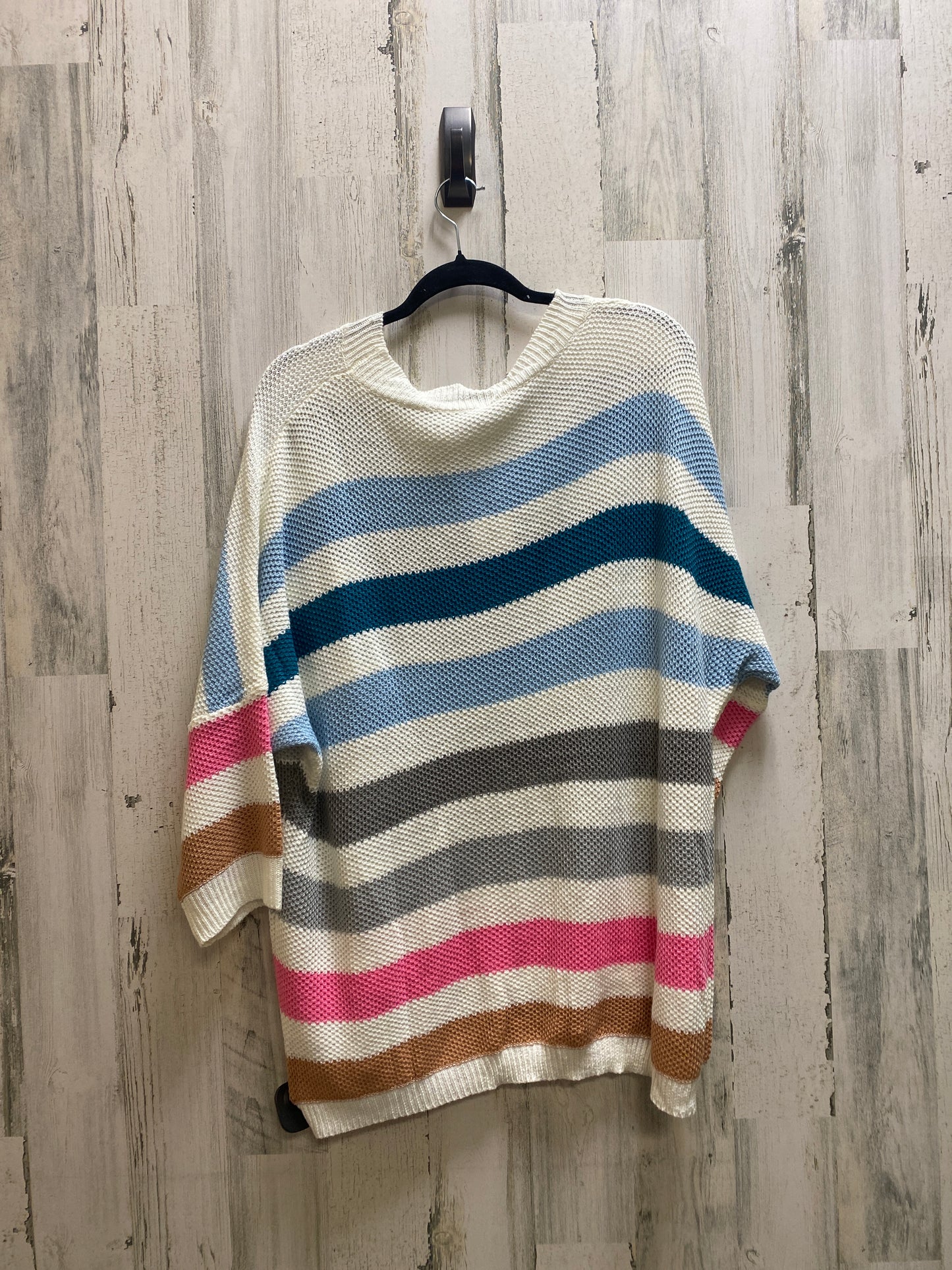 Sweater By Clothes Mentor  Size: L