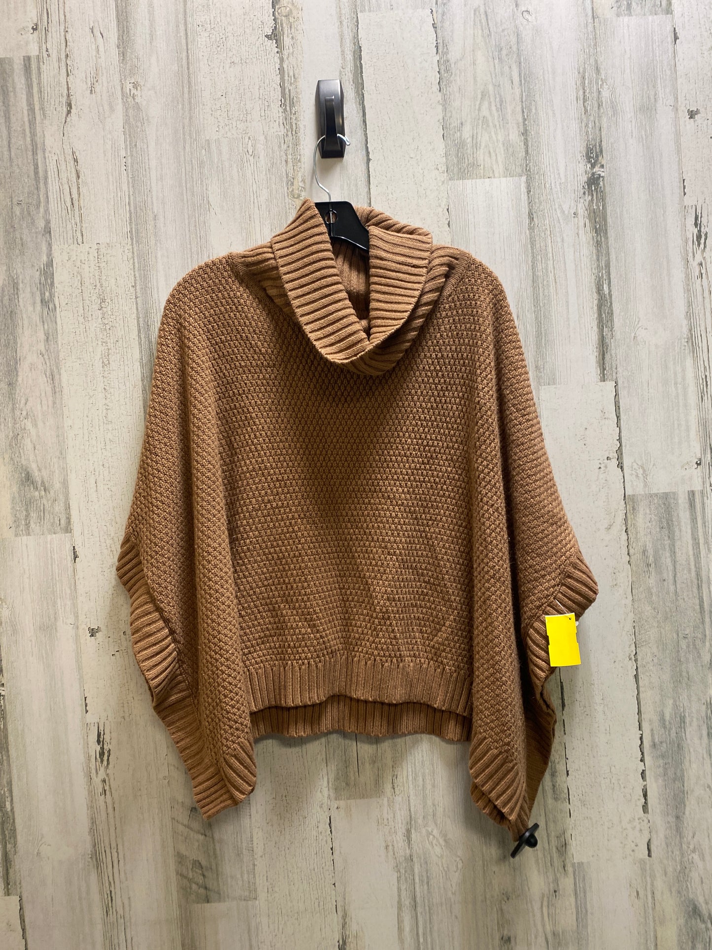 Sweater By Clothes Mentor  Size: M