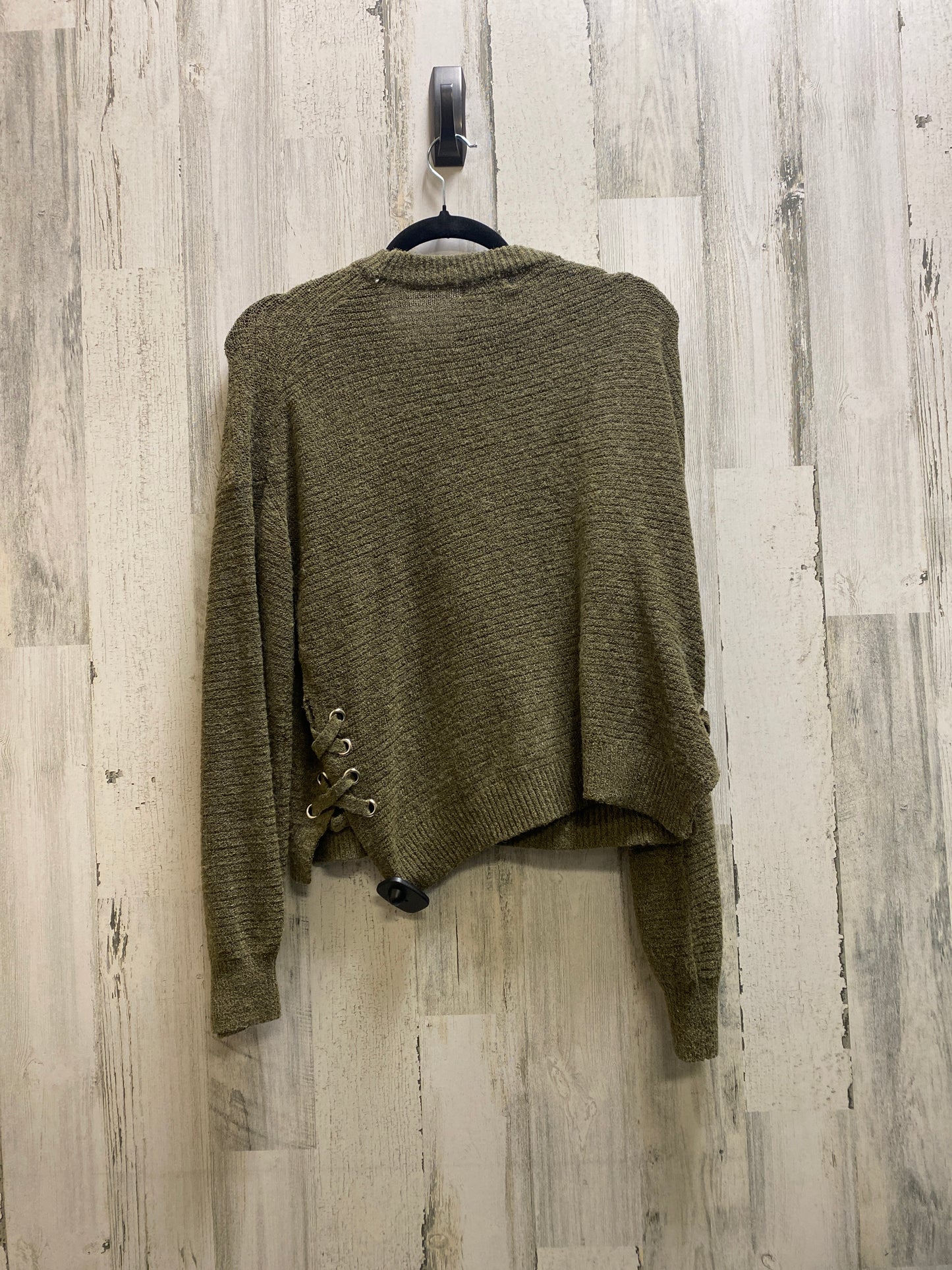 Sweater By Clothes Mentor  Size: M